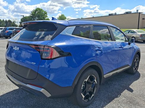 New 2026 Kia Sportage EX AWD/4WD image 3
