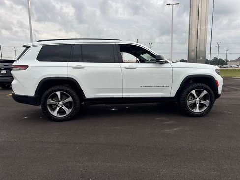Used 2024 Jeep Grand Cherokee L Limited AWD/4WD image 9