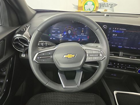 Certified 2025 Chevrolet Equinox LT w/ Safety and Technology Package image 14