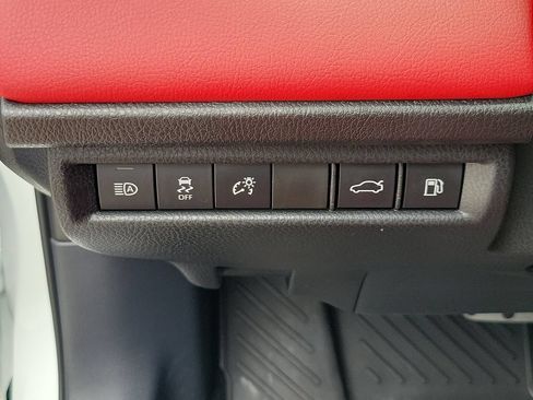 Used 2025 Toyota Camry XSE FWD image 31