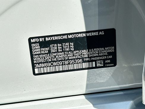 New 2026 BMW 330i Sedan w/ Convenience Package RWD image 27