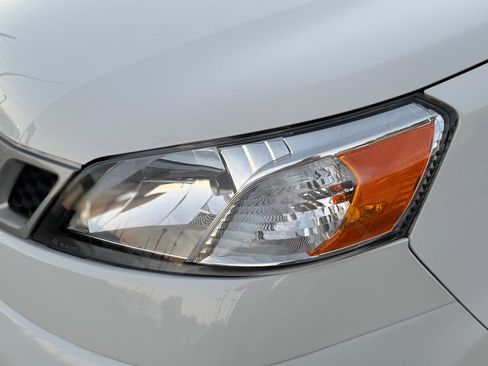 Used 2020 Nissan NV200 S w/ Back Door Glass Package image 9