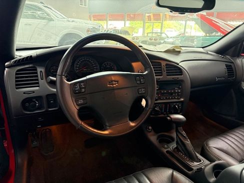 Used 2002 Chevrolet Monte Carlo SS w/ Preferred Equipment Group FWD image 13