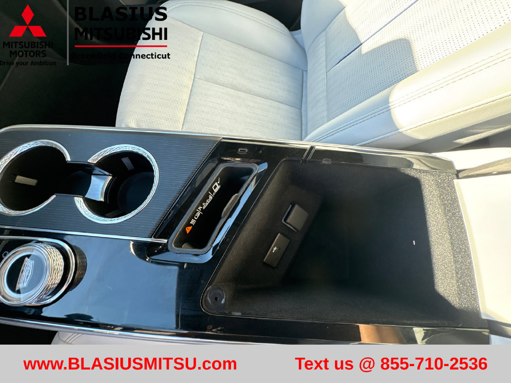 Used 2024 Cadillac Lyriq Luxury AWD/4WD image 29