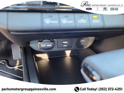 New 2025 Hyundai Elantra Blue image 18