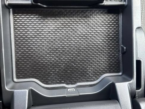 Used 2023 RAM 1500 Big Horn AWD/4WD image 40