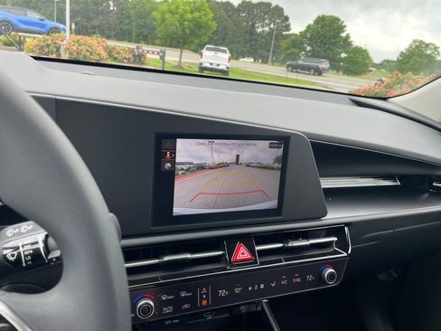 New 2026 Kia Niro LX FWD image 17