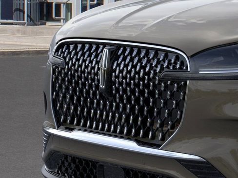 New 2025 Lincoln Aviator 2WD image 17