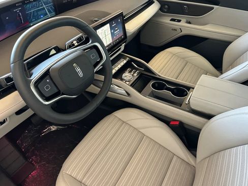 New 2026 Lincoln Nautilus Reserve AWD/4WD image 12