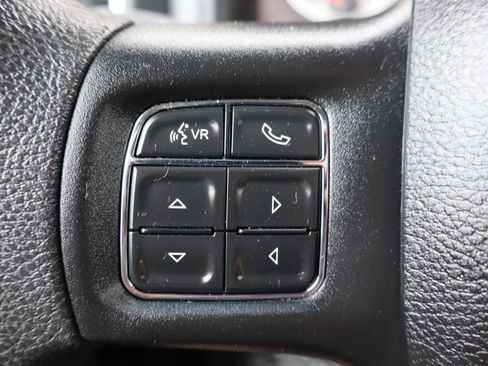Used 2020 RAM 1500 Classic SLT RWD image 29