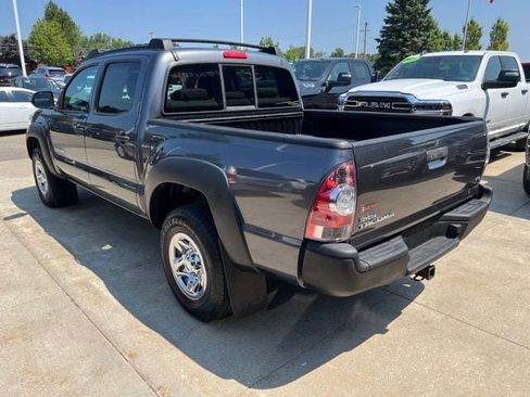 Used 2014 Toyota Tacoma 4x4 Double Cab w/ Convenience Package image 4