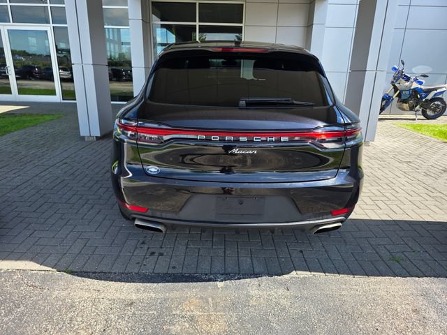 Used 2020 Porsche Macan AWD/4WD image 3