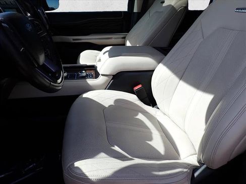 Used 2019 Ford Expedition Platinum AWD/4WD image 13
