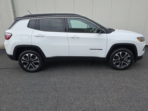 Used 2024 Jeep Compass Limited AWD/4WD image 8