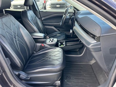 Used 2021 Ford Mustang Mach-E Select image 18