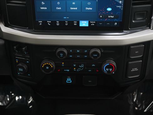 Used 2023 Ford F250 XLT w/ XLT Premium Package image 19