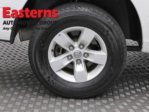 Used 2024 RAM 1500 Classic SLT AWD/4WD image 27