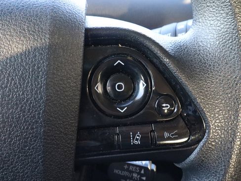 Used 2022 Toyota Prius LE image 26