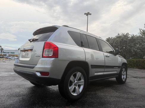 Used 2012 Jeep Compass Latitude w/ Sun/Sound Group FWD image 5