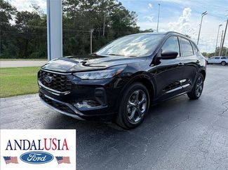 Used 2024 Ford Escape ST-Line w/ Tech Pack #1 video 1