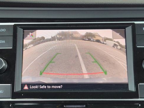 Used 2024 Volkswagen Jetta SE FWD image 10
