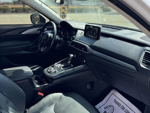 Used 2018 MAZDA CX-9 Touring w/ Touring Premium Package image 9