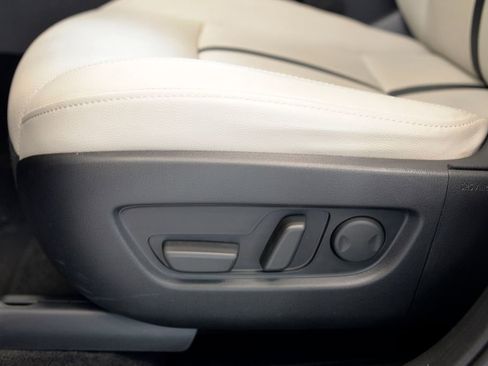 Used 2024 MAZDA CX-90 Plug-In Hybrid w/ Premium Pkg image 16