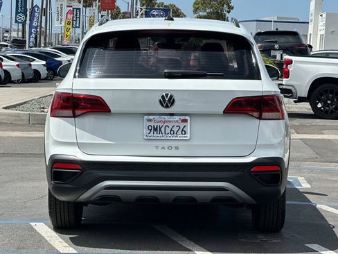 Used 2024 Volkswagen Taos S FWD image 5