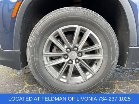 Used 2023 Chevrolet Traverse LT FWD image 31