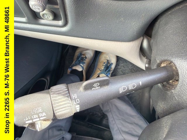 Used 2002 GMC Yukon SLE AWD/4WD image 32