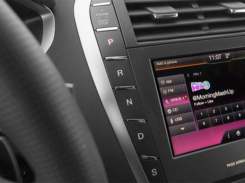 Used 2013 Lincoln MKZ FWD image 10