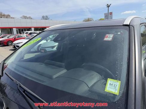 Used 2023 Toyota Highlander XLE AWD/4WD image 42