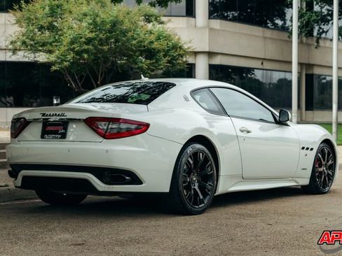 Used 2013 Maserati GranTurismo Sport image 7
