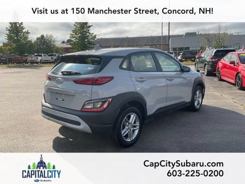 Used 2022 Hyundai Kona SE AWD/4WD image 6