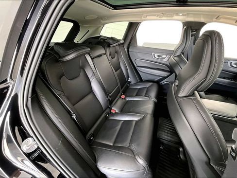 Certified 2024 Volvo XC60 B5 Ultimate w/ Protection Package Premier AWD/4WD image 36