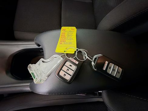 Used 2022 Honda HR-V EX image 32