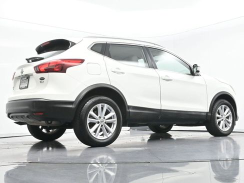 Used 2017 Nissan Rogue Sport SV FWD image 49