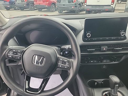 Used 2024 Honda HR-V LX image 10