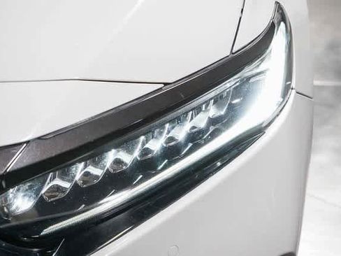 Used 2018 Honda Accord Touring image 7