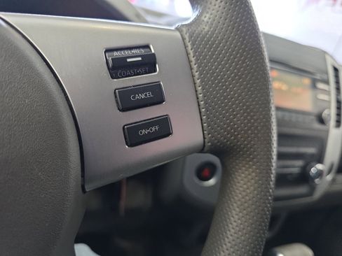 Used 2014 Nissan Frontier SV image 42