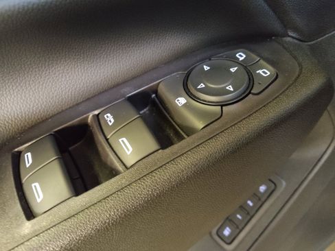 Used 2019 Chevrolet Equinox Premier image 27