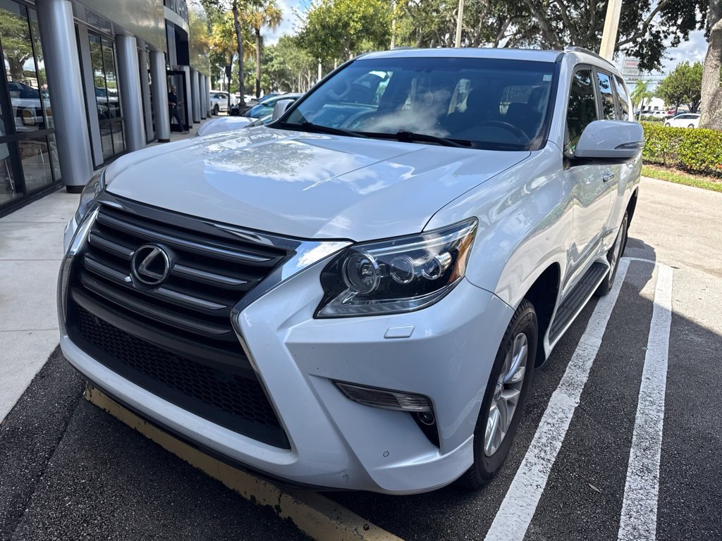 Used 2018 Lexus GX 460 Premium w/ Premium Package AWD/4WD image 3
