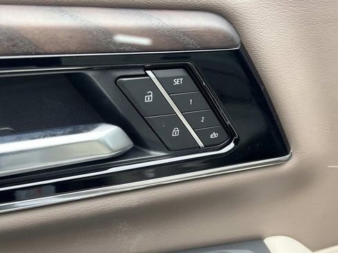 New 2026 GMC Yukon XL Denali w/ Denali Reserve Package image 19