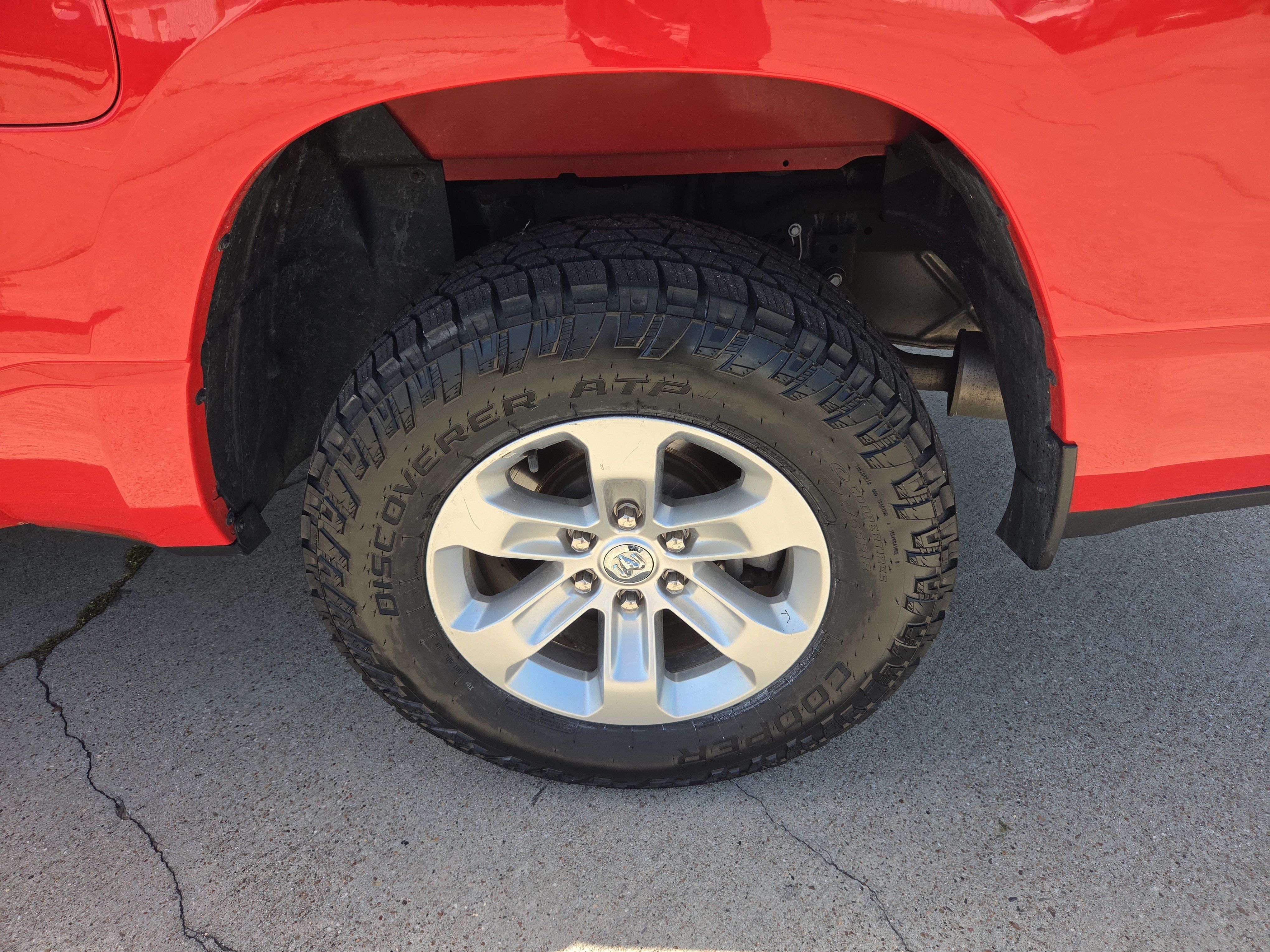 Used 2024 RAM 1500 Laramie RWD image 26