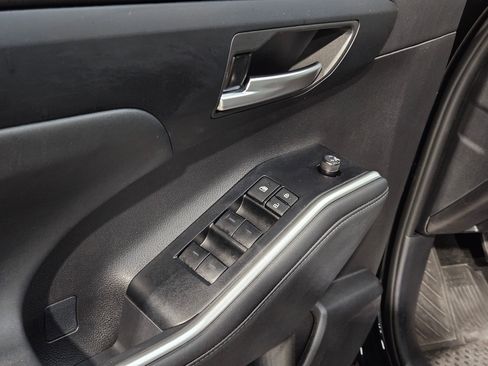Certified 2025 Toyota Highlander XLE image 21