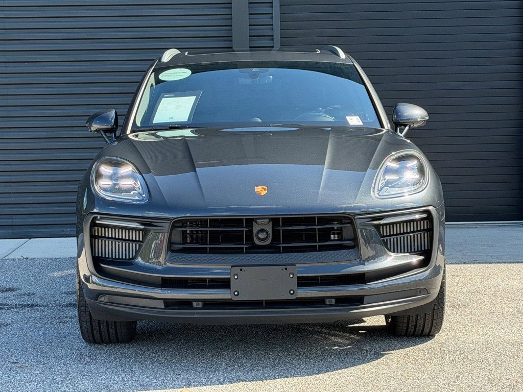 Certified 2025 Porsche Macan S AWD/4WD image 27
