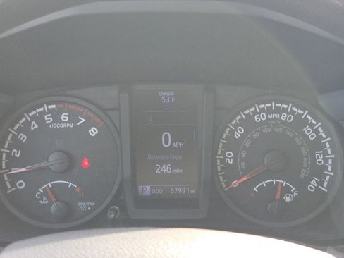 Used 2019 Toyota Tacoma SR image 31