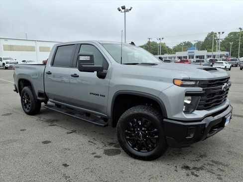 New 2026 Chevrolet Silverado 2500 Custom w/ Custom Value Package AWD/4WD image 2