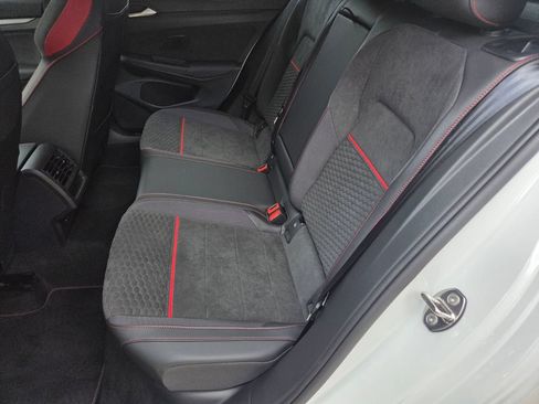 Used 2026 Volkswagen GTI SE FWD image 22