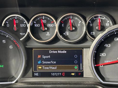 Used 2021 Chevrolet Suburban LS w/ Driver Alert Package RWD image 25